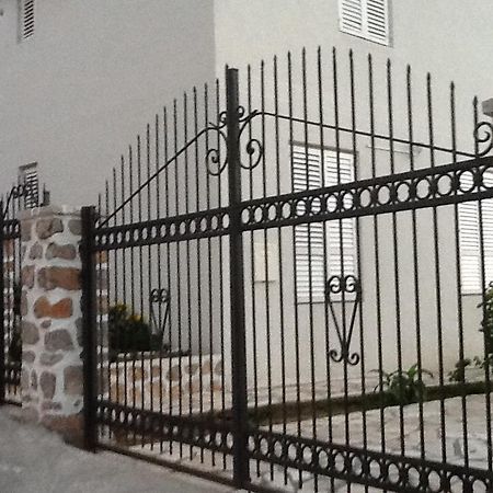 Villa Mirista Luštica Quarto foto