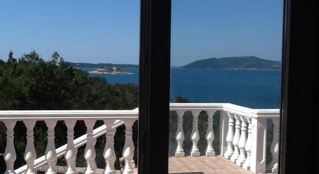 Villa Mirista Luštica Quarto foto